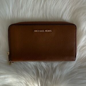 Michael kors wallet